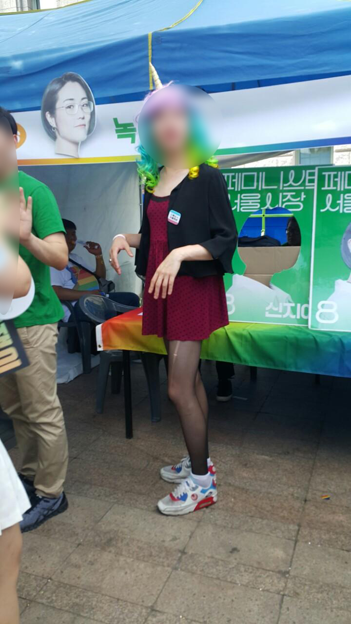 0_g96Ud018svc1fhgb6w9o7ji0_9h2979.jpg
