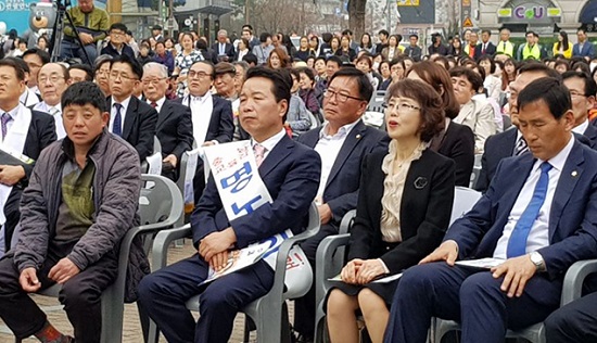2018040200069_0.jpg